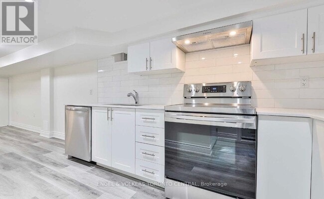 Photo - 51 Fernwood Park Ave