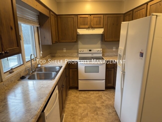 Photo - 302 E Park Ave