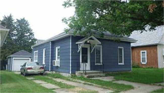 Adorable Pet Friendly House in Oelwein! 2n... - Adorable Pet Friendly House in Oelwein! 2n...