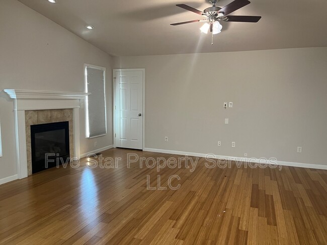 Photo - 1408 School House Ln
