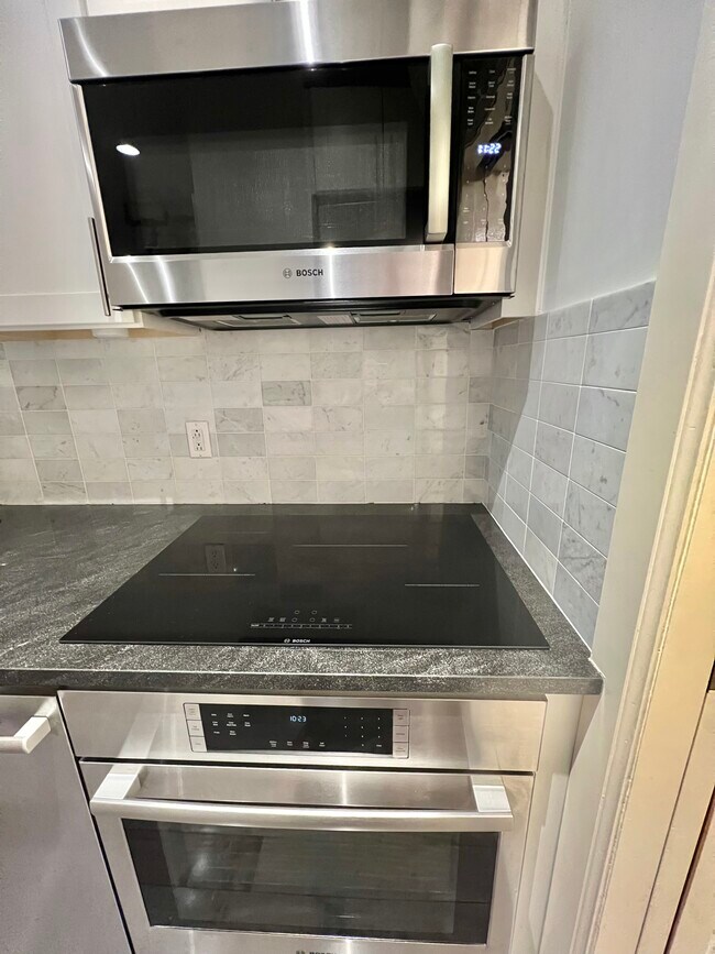 Photo - 328 E 59th St