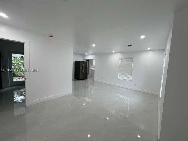 Photo - 2850 NW 7th St