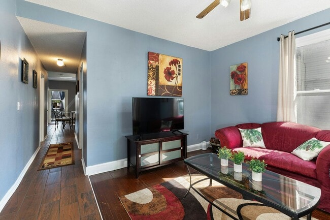 Photo - 363 W Park Ave Townhome