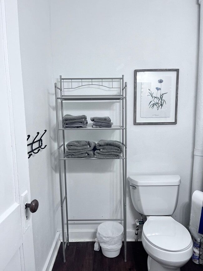 Photo - Drake Triplex Unit 3