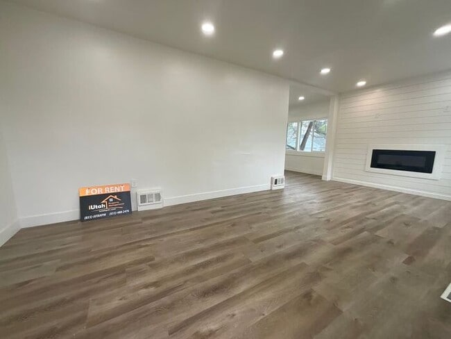 Photo - 4 Bedroom 2 Bath Home- Dog Friendly- Purchase optional.