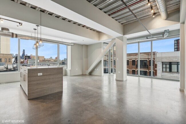 Photo - 1241 N Milwaukee Ave Unit 401