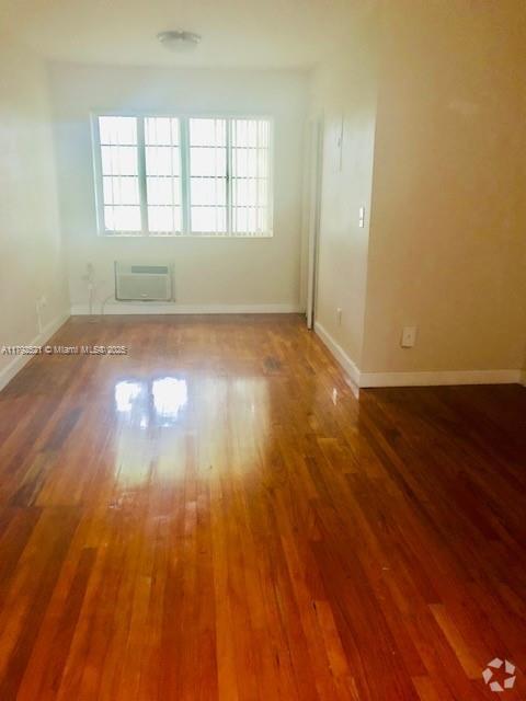 Building Photo - 1008 E Ponce De Leon Blvd Unit 3 Rental