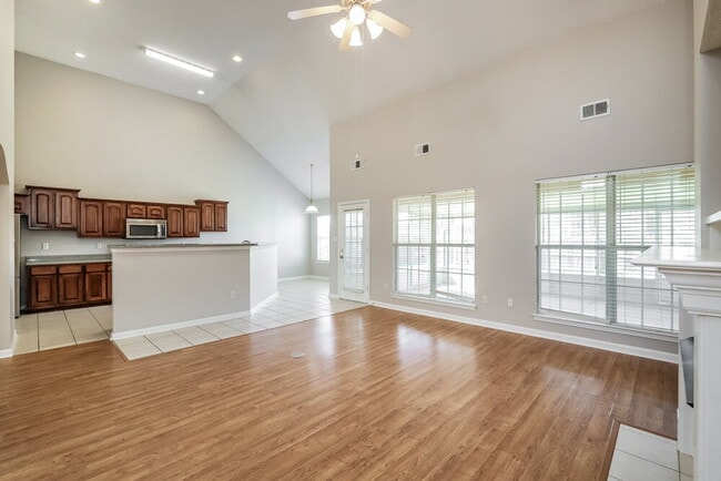 2848 Rutherford Dr