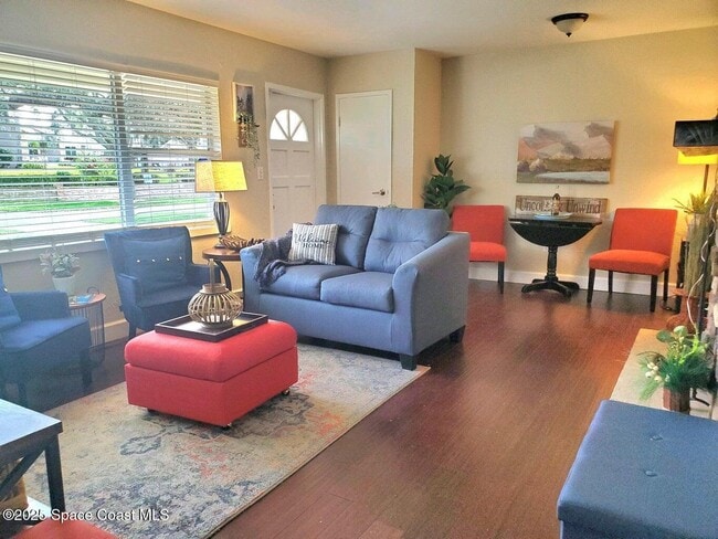 Photo - 216 Broadview Dr