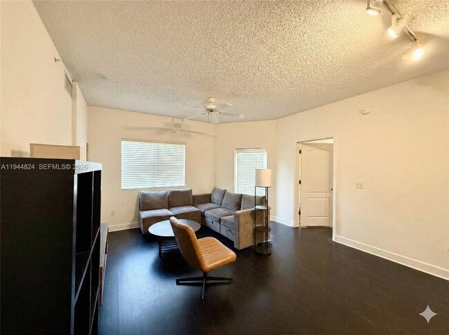 Photo - 6001 SW 70th St Unit 612