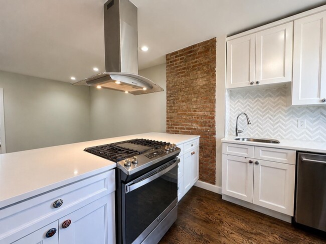 Photo - 221 Brunswick St Unit 3