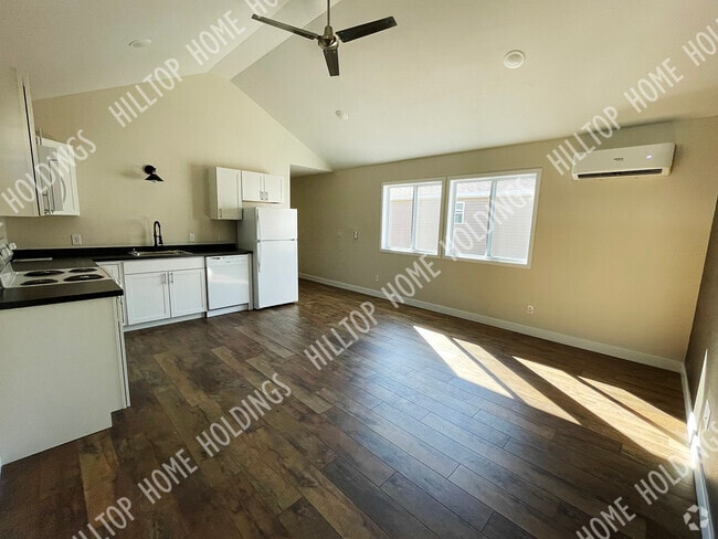 Building Photo - 53 Hilltop Rd Rental