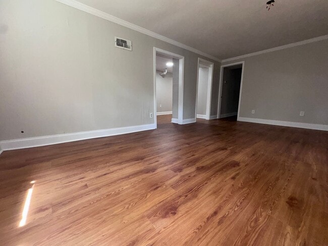 Photo - 308 W 5th St Unit 1