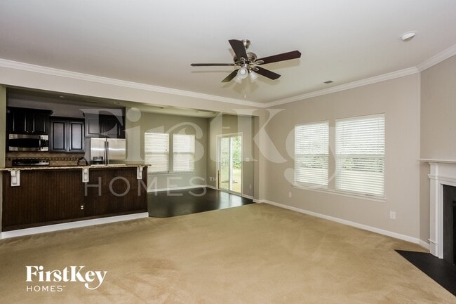 Photo - 2299 Isaac St