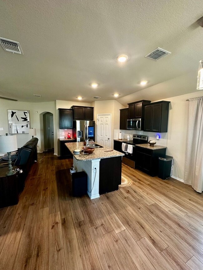 Photo - Cute & Cozy 3 Bdrm 2 Bath