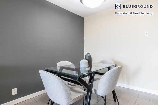1050 Benton St Unit SI FL3-ID308