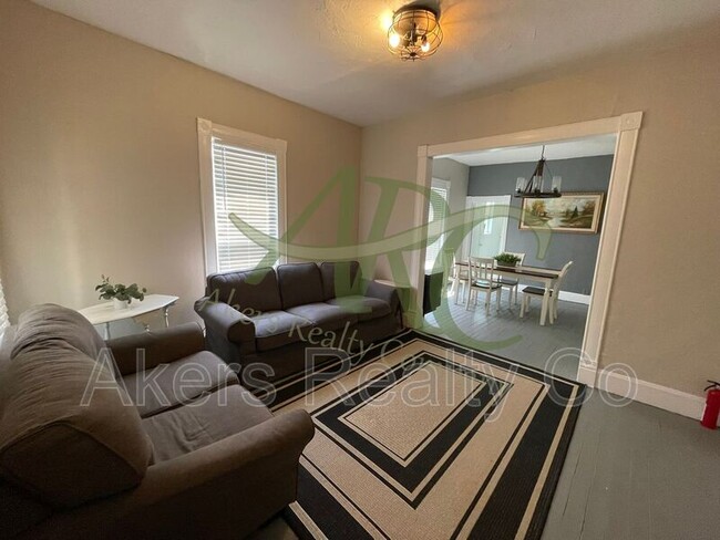 Photo - 1119 West St