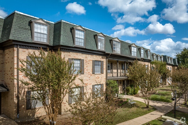 2501 Westerland Dr