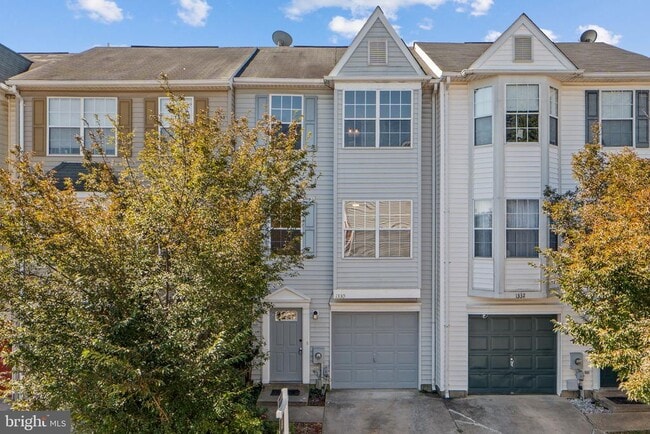 Building Photo - 1330 Hampshire Dr