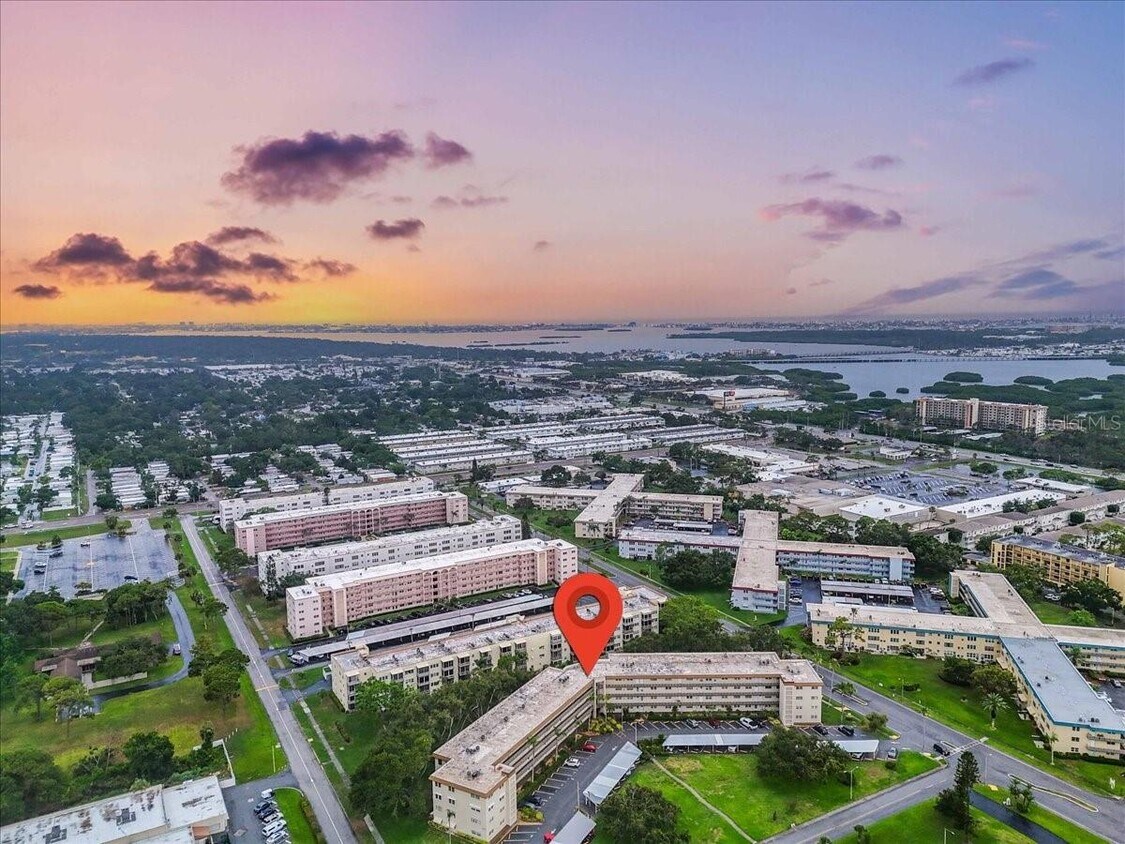 Photo - 5725 80th St N (St. Petersburg, FL)