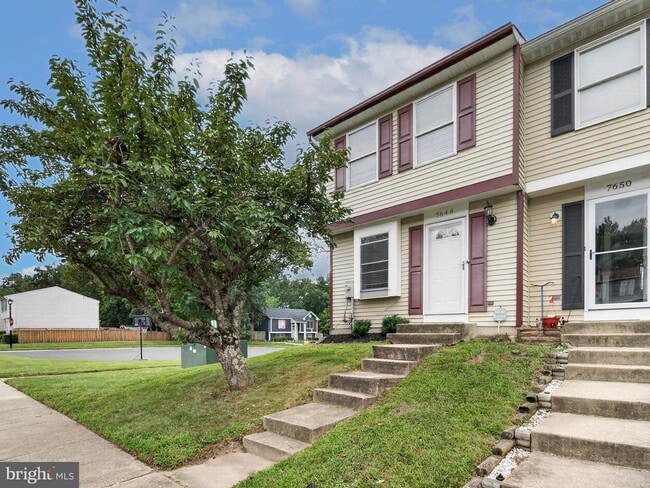 Building Photo - 7648 Fairbanks Ct