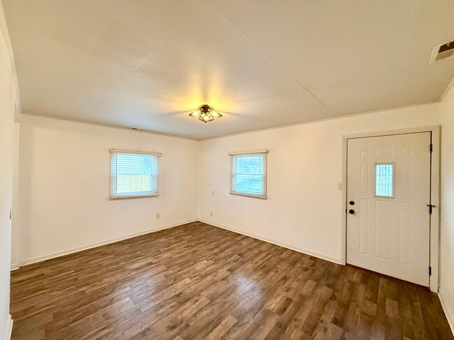 Photo - 622 Northview Ave