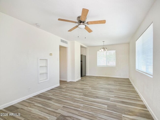 Photo - 2109 W Hayward Ave