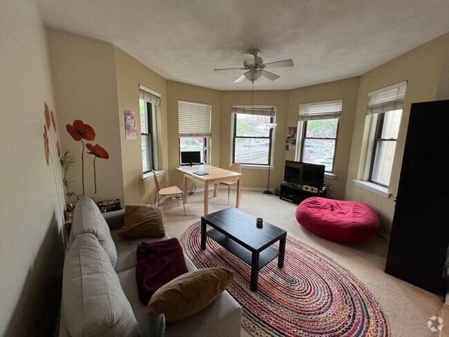 Building Photo - 1427 Commonwealth Ave Unit 301 Rental