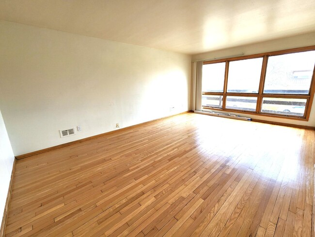 Photo - 4309 N 91st St Unit Upper