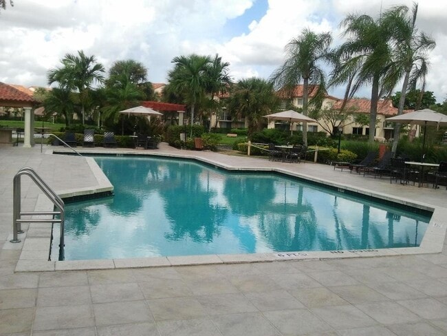 Photo - 10773 CLEARY Blvd Unidad 110