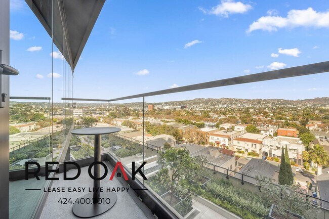 Photo - ~8 Weeks FREE~ Fully Furnished, Luxury Pri... Unit 810D