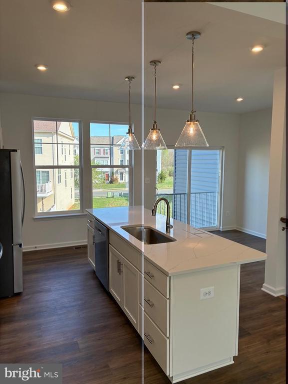 Building Photo - 473 Husky Trl