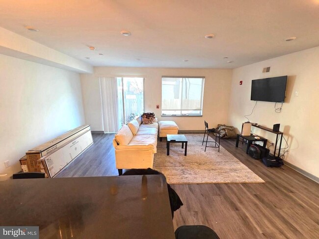 Building Photo - 413 W Berks St Unit 1