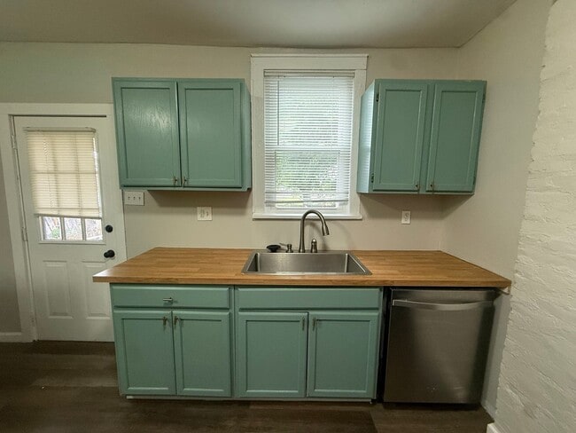 85/87 Schultz Ave.