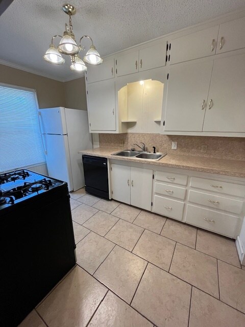 Photo - 2412 28th St