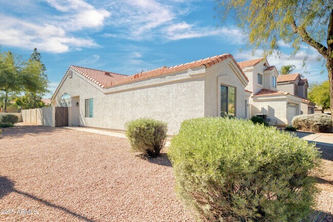 Photo - 250 W Juniper Ave