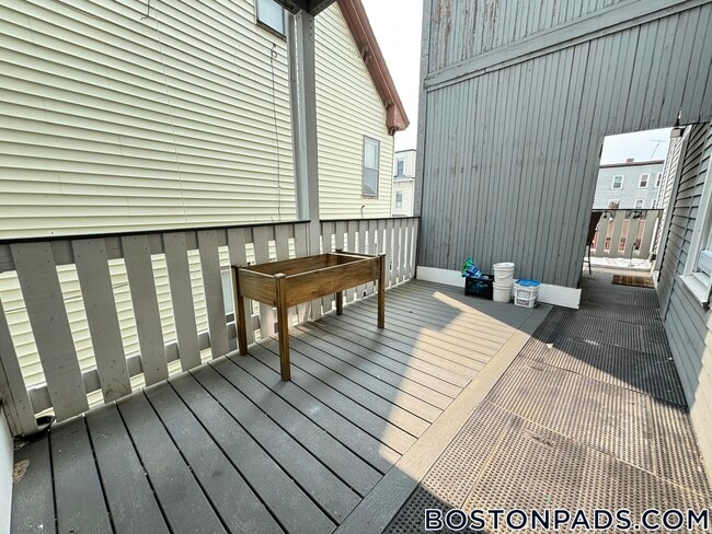 Photo - 164 Broadway Unit 2