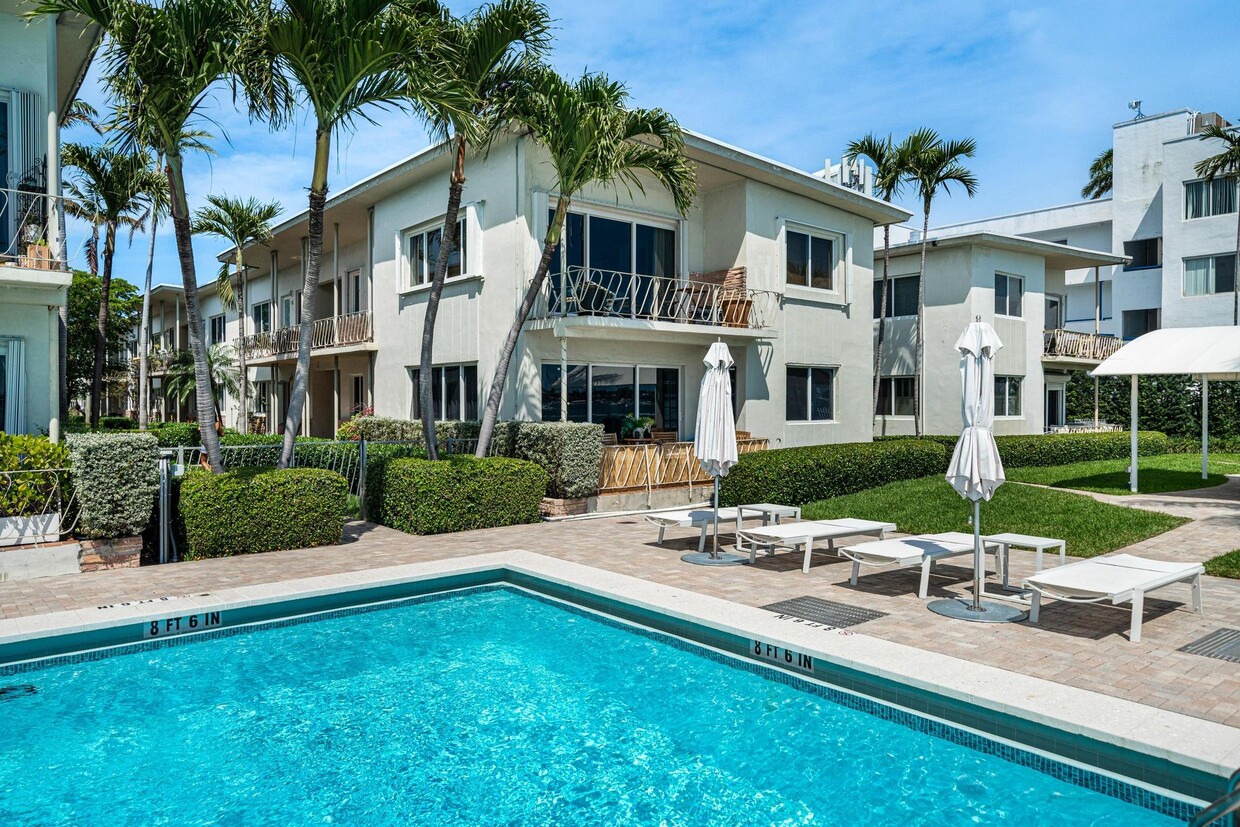 Photo - 1130 Venetian Way (Miami Beach, FL)