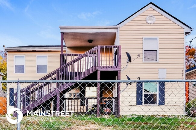 Building Photo - 1439 Beech St Rental