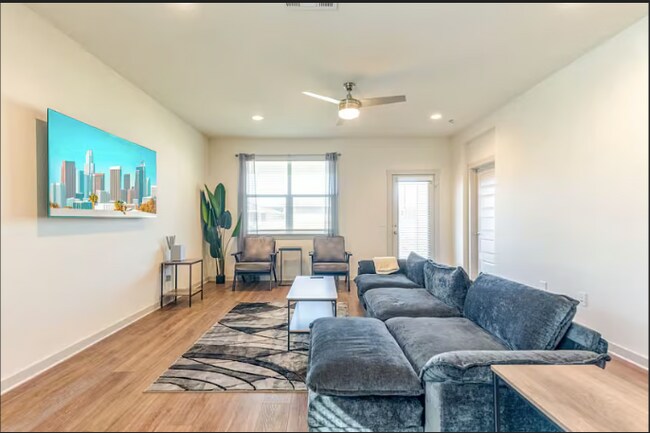 Photo - 141 Parryi Cove