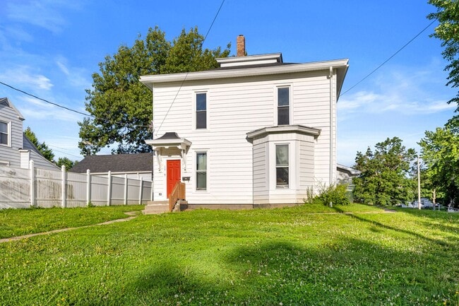 Building Photo - 114 N 7th St Unit 114.5 N 7th St
