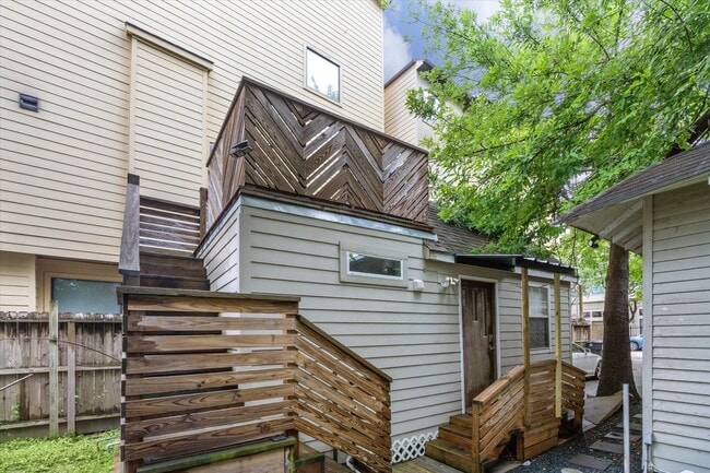 Building Photo - 914 Snover St Rental