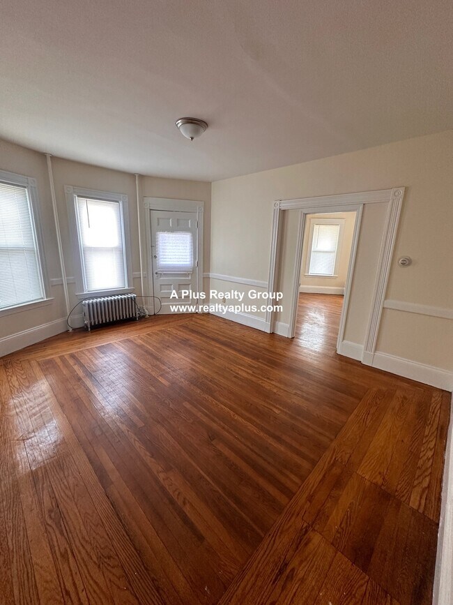 617 Hyde Park Ave Unit 1