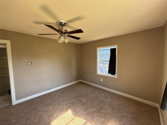 Building Photo - 1503 Teanaway Ln