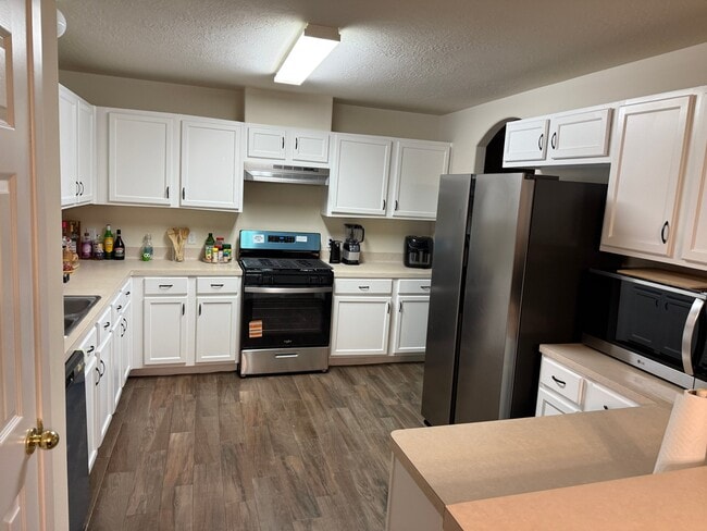 Photo - 6610 Gorton Dr