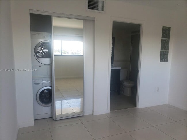 Photo - 110 S Shore Dr Unit 5E