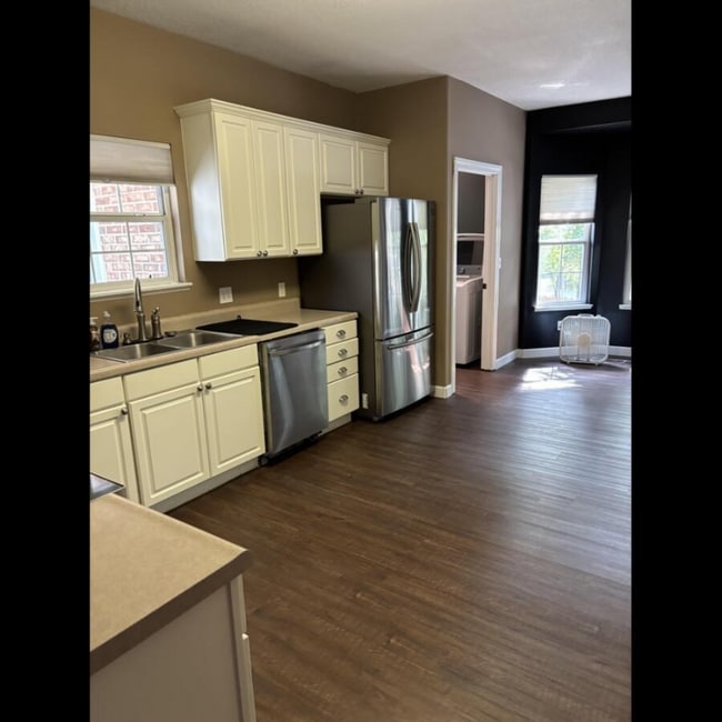 Photo - 605 Adens Woods Ct