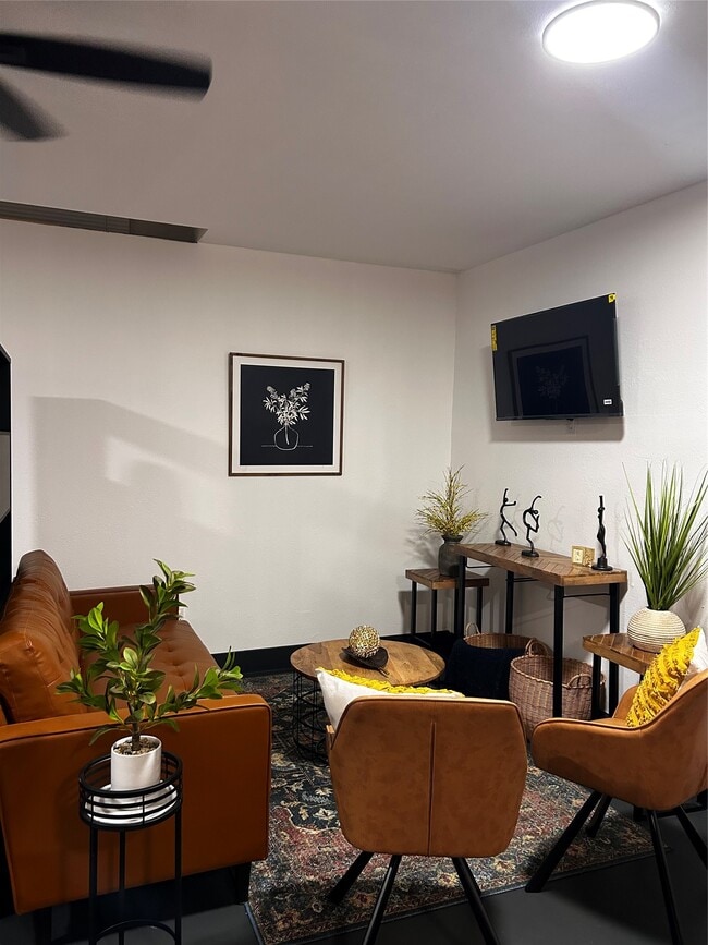 Photo - 16837 Kettle Creek Dr