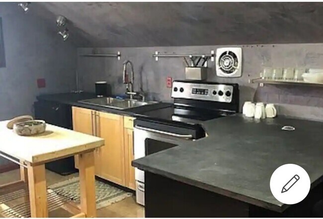 4755 Heidi Ct Unidad Cottage Apartment Furnished
