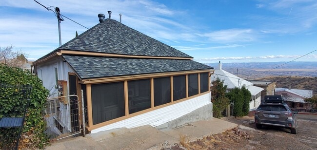 Building Photo - Occupied Do not disturb Tenant - 2 Bedroom... Rental